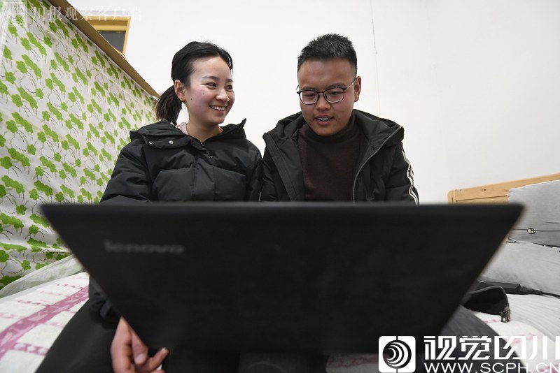 博洛乡人口_梅丽莎·博洛纳(3)