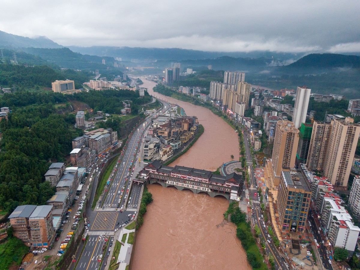 渠江流域洪峰过境 巴中达州等地全力以赴防汛减灾救灾