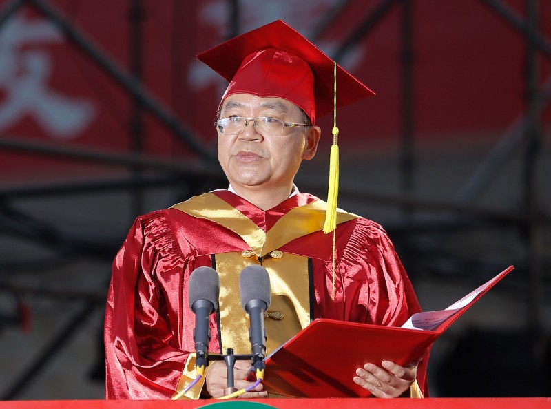 【2018毕业季.校长说】川师大校长汪明义: 做新