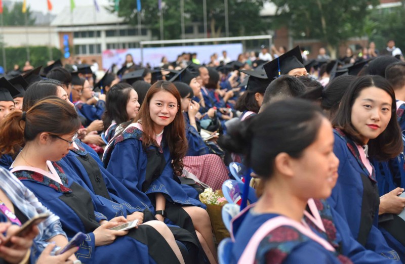 【2018毕业季.校长说】川师大校长汪明义: 做新