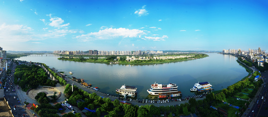灵泉寺,仁里古镇组成,是城市河湖型与湿地型并存的水利风景区.
