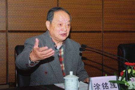 川报观察记者 李寰