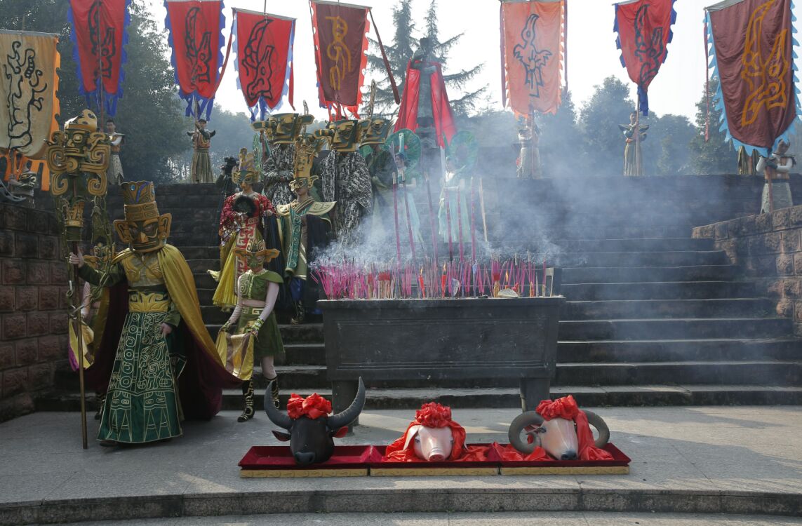 重现古蜀国"大祭祀" 三星堆的春节更有"中国味"