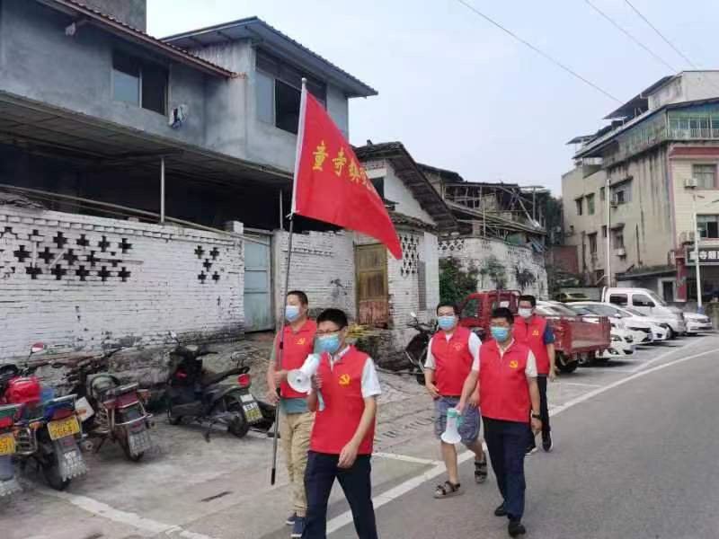 富顺县童寺镇四者共筑疫情防控铜墙铁壁