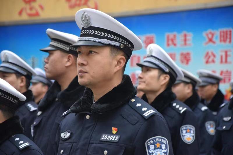 16:12 大象新闻·河南广播电视台交通事业部记者朱浩 为深化郑州市