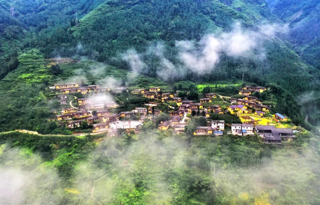 点赞峨边底底古村被评为天府旅游名村