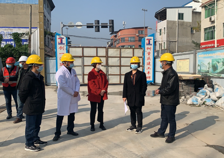 区委常委区纪委书记区监委主任冯科敏调研游仙区公共卫生医疗中心项目