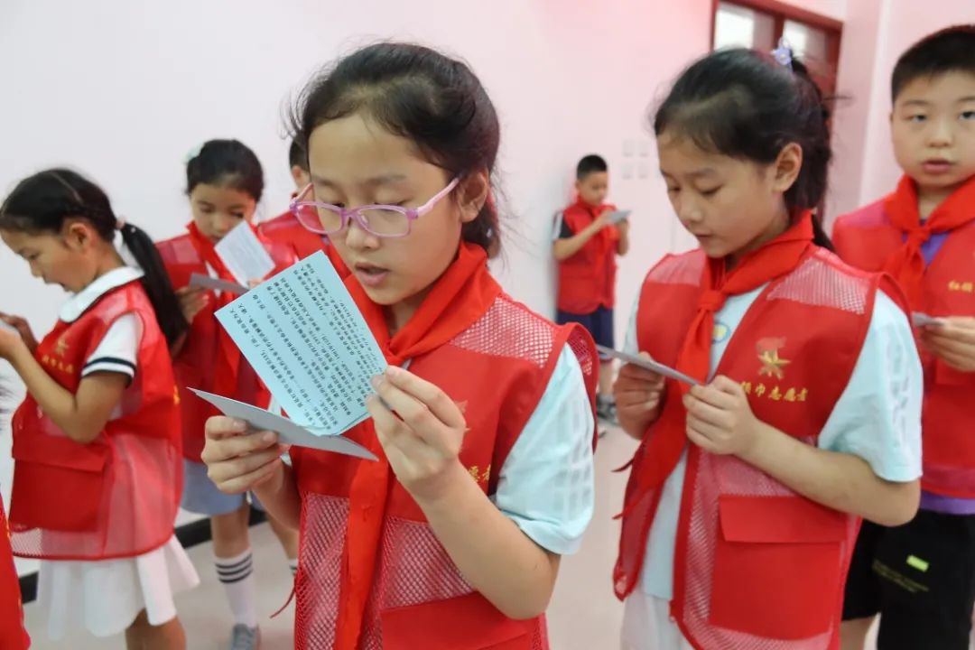 党的故事我来讲我县首批红领巾讲解员即将上岗
