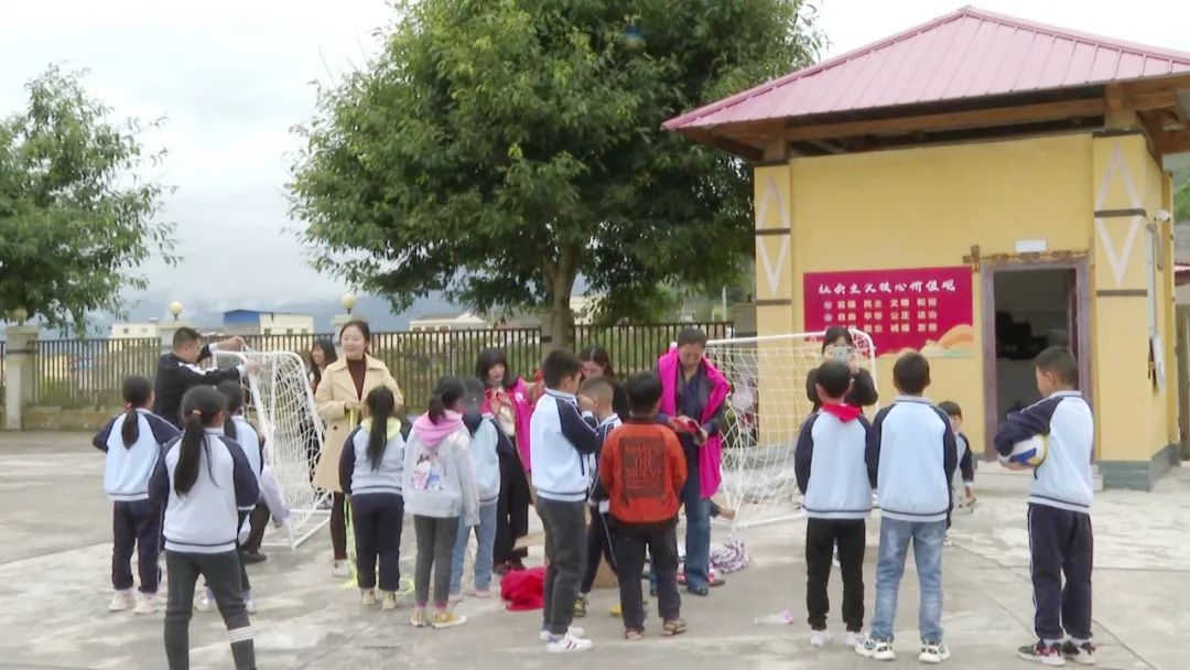 爱心传递圆梦山村孩子体育梦