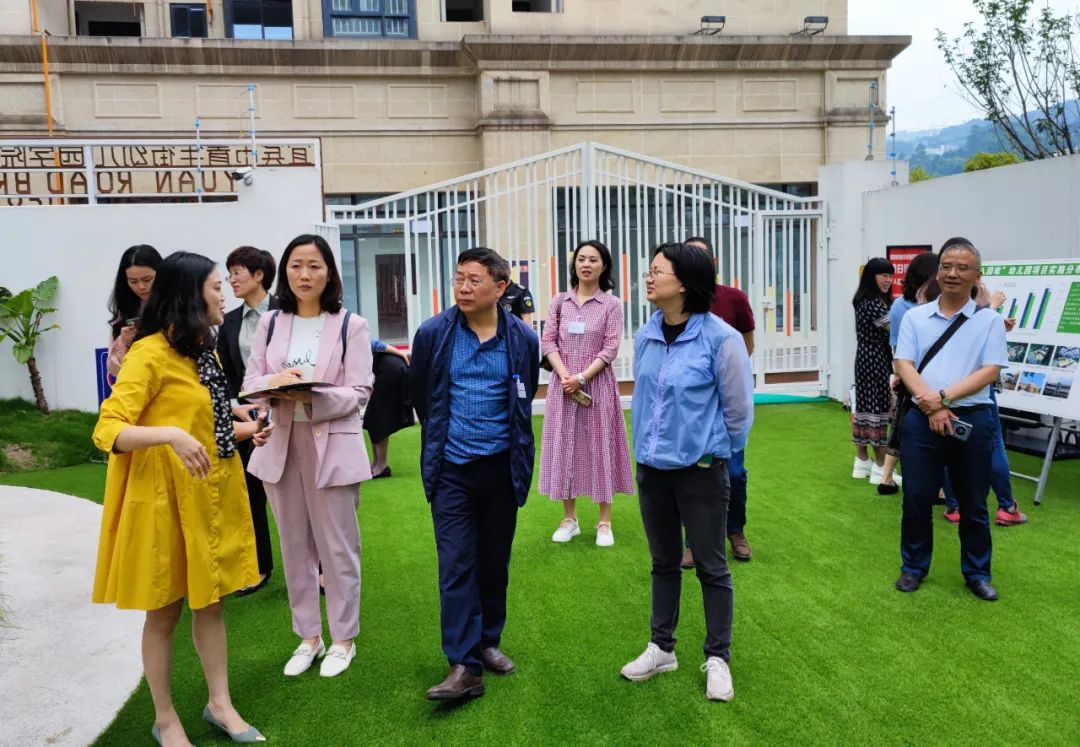 调研组一行先后来到远达第一城幼儿园,青年街幼儿园,天池幼儿园和打