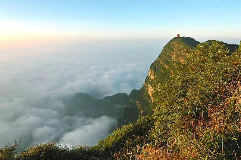 历史文化峨眉山为何被称为世界上加持力最大圣地之一