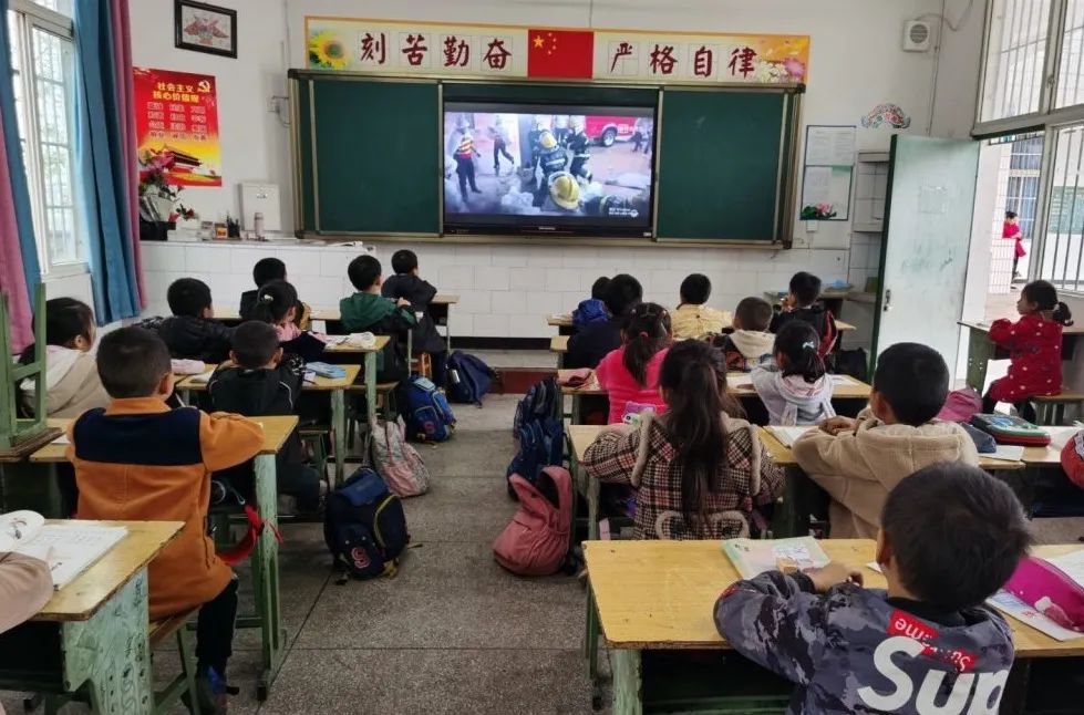 翠屏区永兴镇小学多举措做好校园安全工作保障师生平安