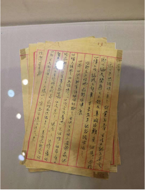 1945年,江姐在从事地下革命斗争中和彭永梧结为夫妻.