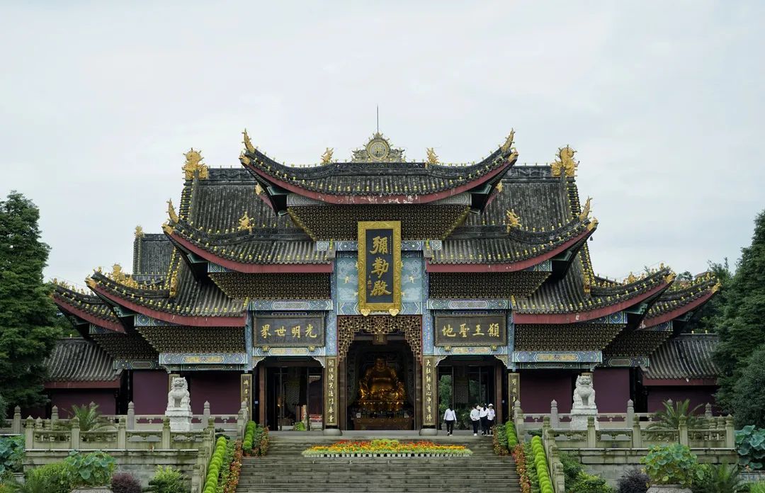 峨眉山寺庙的秋,看一眼就沉醉 川观新闻