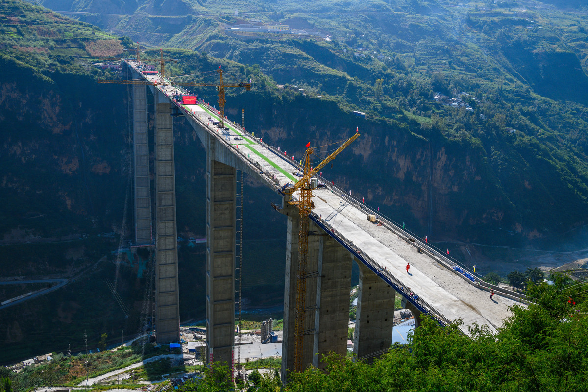 里程碑、标志性……我省这座大桥，让“世界看中国”！_钢管