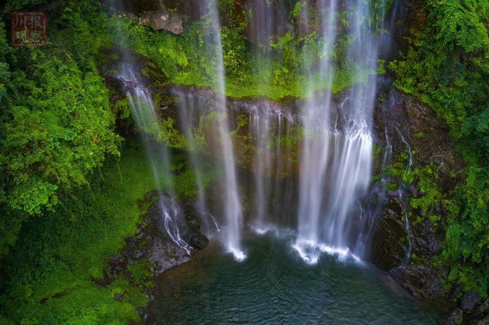 天河瀑布藏于雅安深山中的清凉秘境