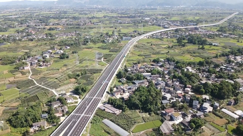 峨汉高速峨眉至峨边段今起双向通车 - 川观新闻