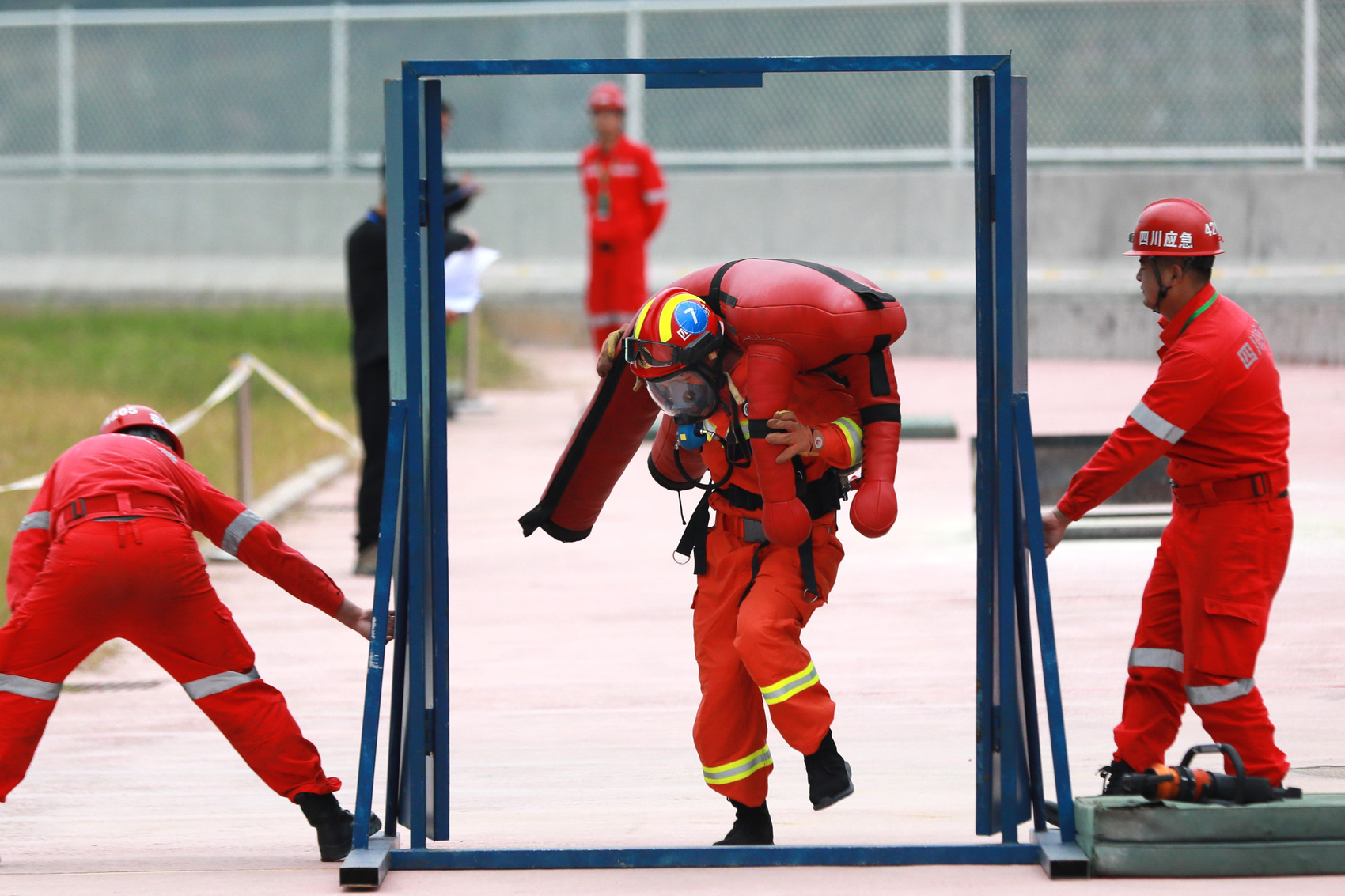 组图| 安全生产应急救援技能大比武,比些啥?来广元竞赛现场涨知识--广