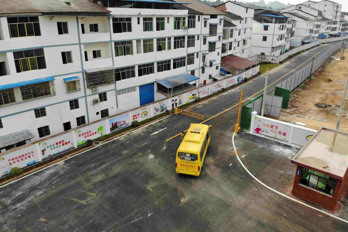 广安最大乡镇客运站投运邻水石滓镇直达北京深圳走起