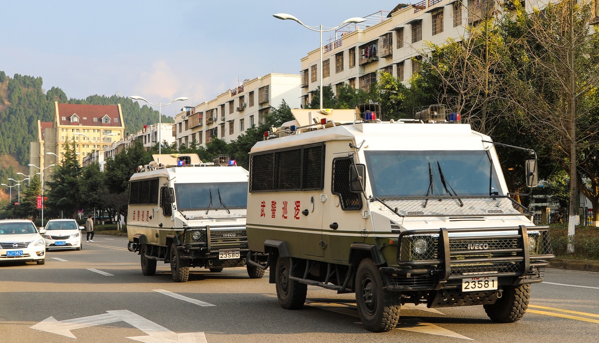 武警成都支队执勤二十一中队指导员涂静告诉记者,假期期间,人流量增多