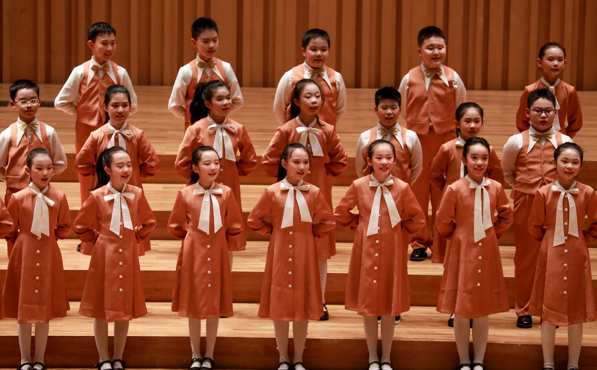 多图成都童声合唱团两岁啦看各年级萌娃同台飙歌进阶音乐之路