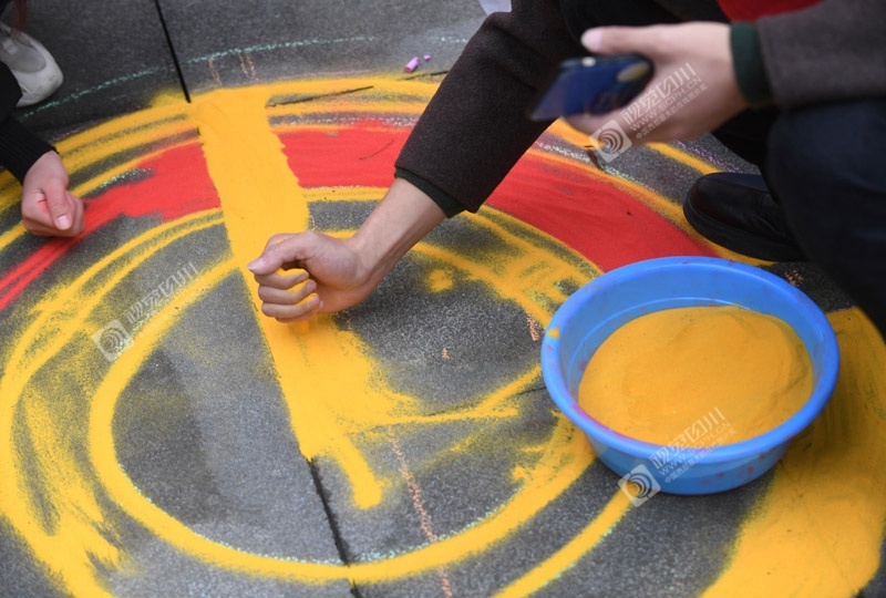 100平米地面沙画 !快来看看有多美! - 川观新闻