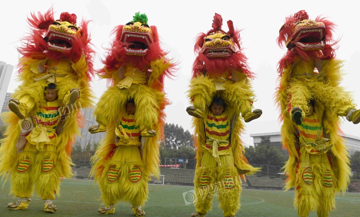 舞狮舞龙 大学生要把中国年耍进伦敦 - 川观新闻