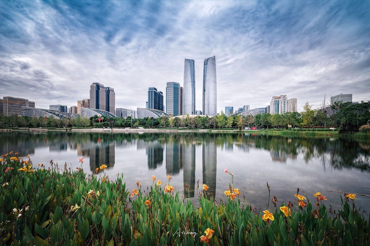 筑景成势 聚人兴业——访成都市公园城市建设管理局副局长谢玉常