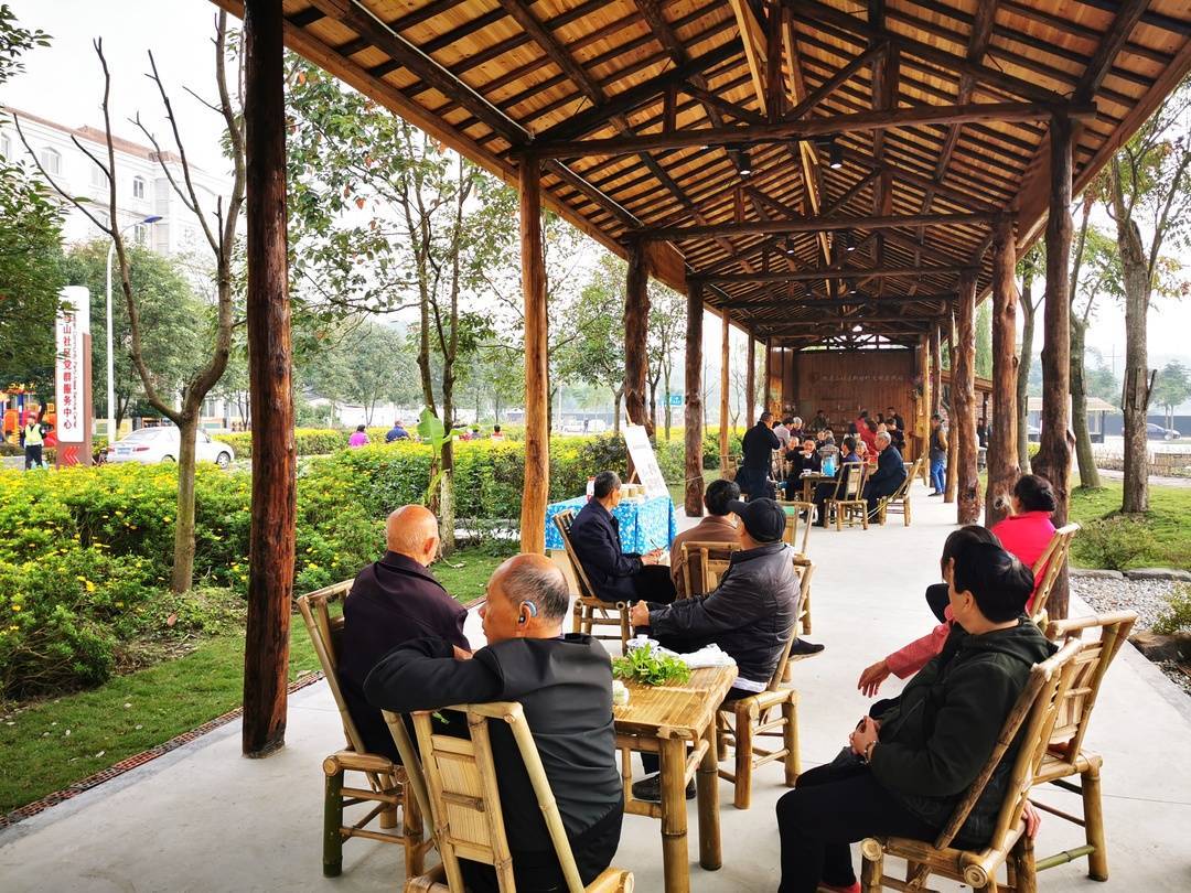 闲置空地变身社区农场场景营造还居民一个田园梦