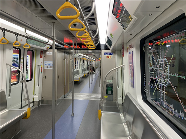 成都地铁内部图片