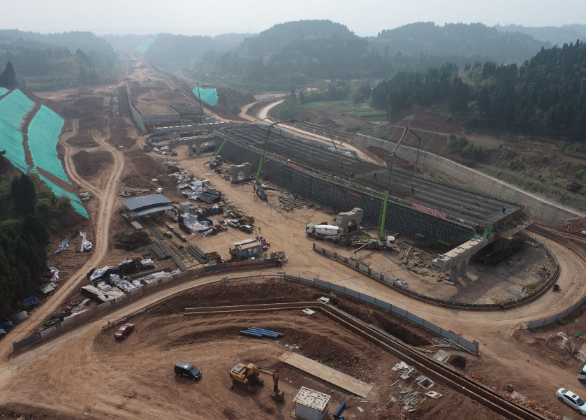 天府國際機場預計6月底前通航資陽臨空經濟區骨幹道路建設情況如何