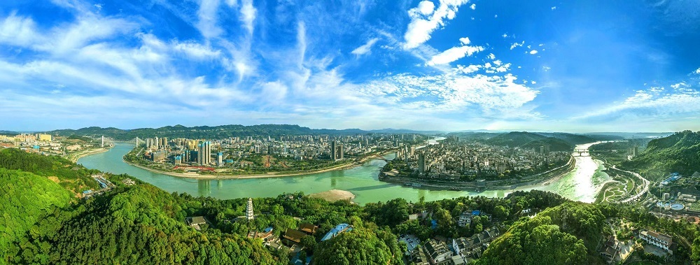 宜宾主城区全景 曾朗 摄为此,宜宾将继续做大做强动力电池,智能终端
