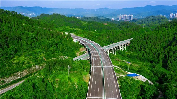 项目已开工建设;达州至万州直达高速初拟线路起点接营达高速石板互通