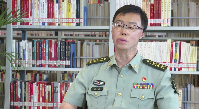 中国模范 四川骄傲④|梁强:以己身之"危"换得了群众之"安" - 川观新闻