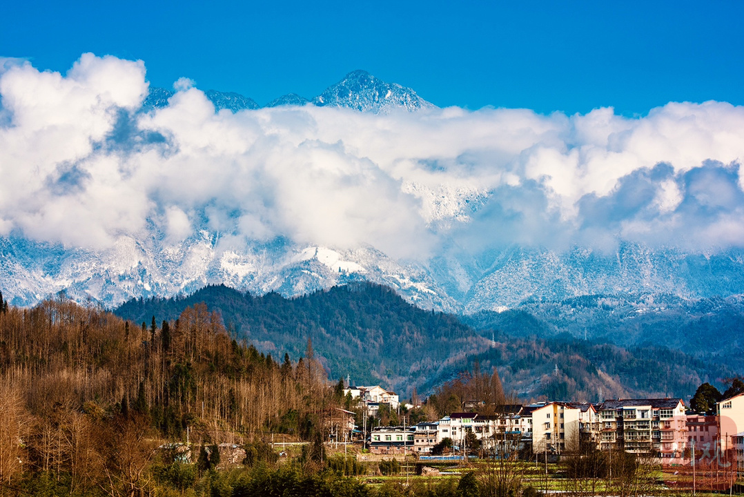 彭州龙门山镇风景区图片