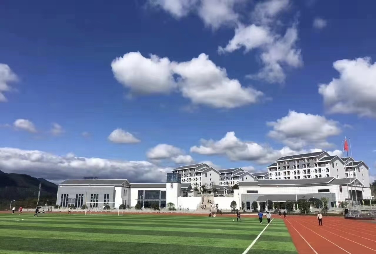 药职业学院简介】学院位于达州市西南职教园区,与达州中医学校合并后