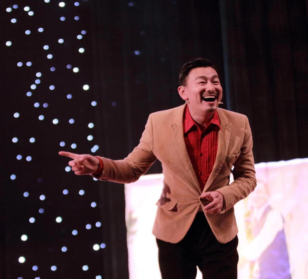 四川云艺数平台今晚直播叮当演绎曲艺界最高奖牡丹奖作品麻将人生