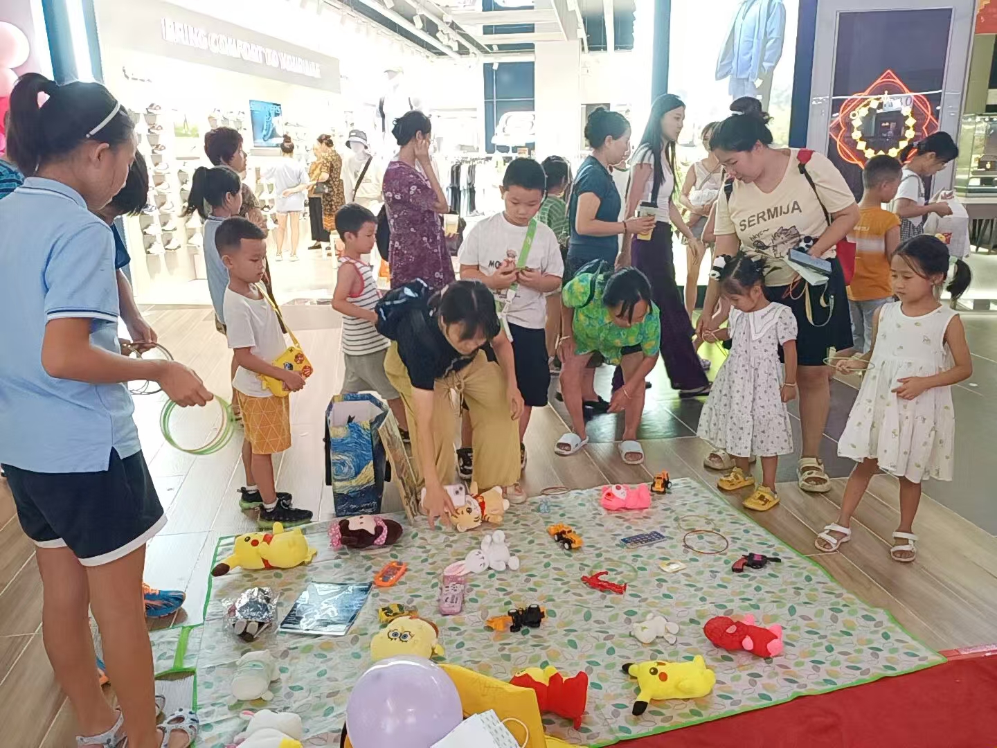 跳蚤市场是怎么弄的 1725443432734028299.jpg