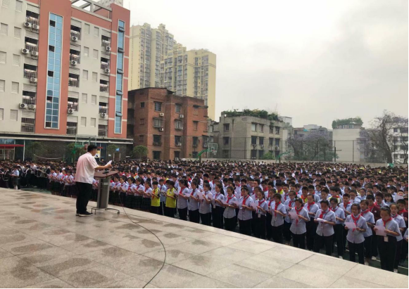 内江七中举行纪念五四运动100周年诗歌朗诵活动