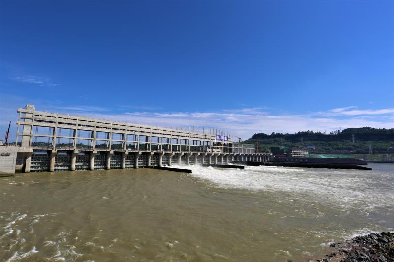 犍为航电枢纽正式并网发电,岷江港航电综合开发进入新阶段 - 川观新闻