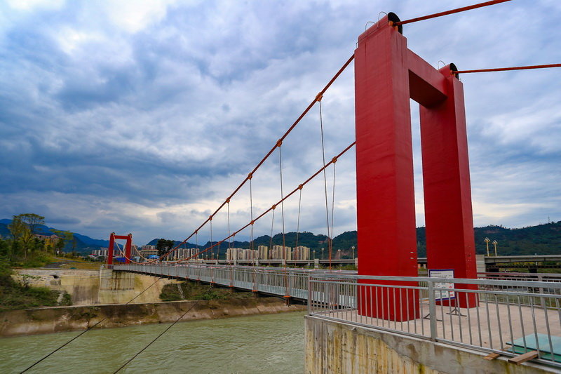 雅安首座玻璃栈桥来了 - 川观新闻