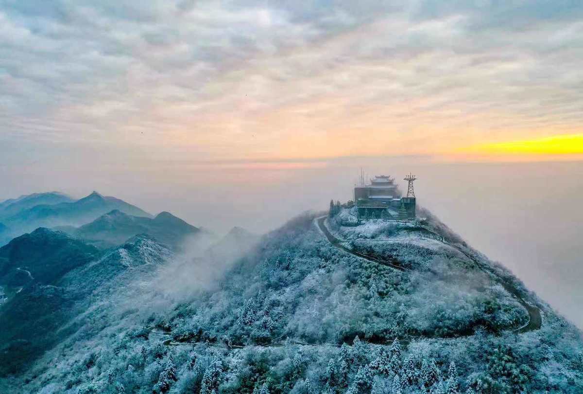 广安华蓥山看雪图片
