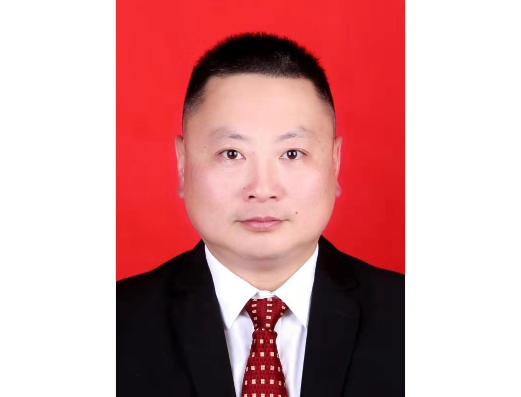 李清勇任马尔康市委书记