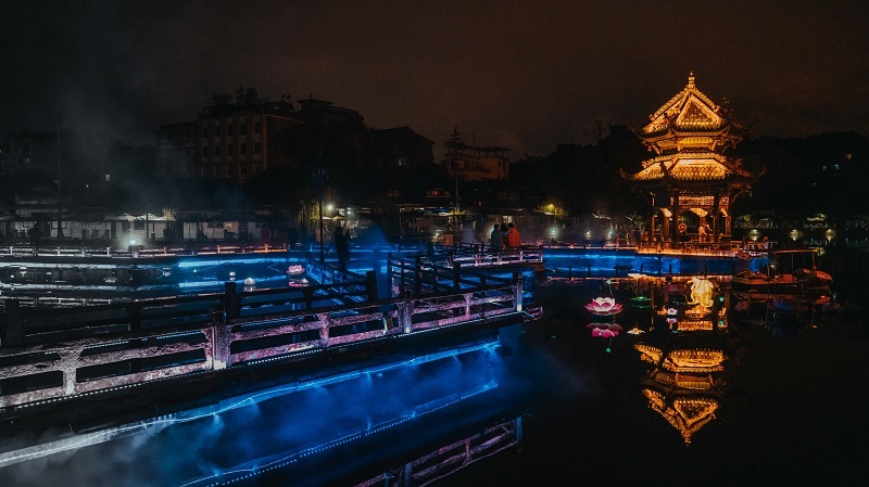 千年古县富顺满城披红妆浓浓年味扑面来