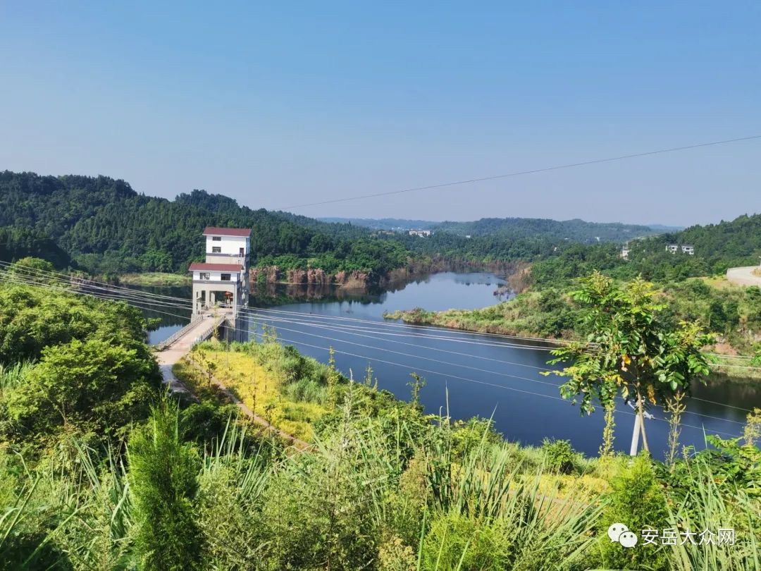 从不同角度观关刀桥水库壮观美丽一览无余