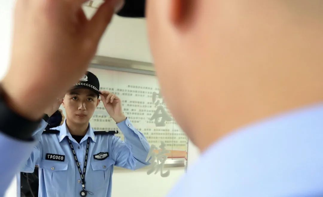 纪念革命烈士严德海微电影《沧海留声》首发