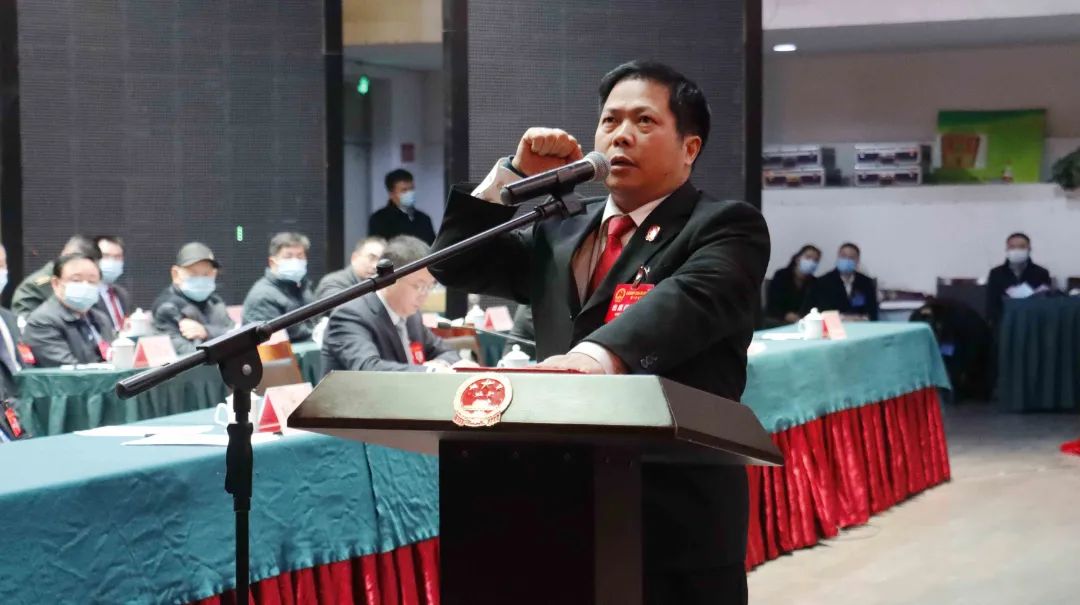 李忠富同志当选新一届安岳县人民法院院长