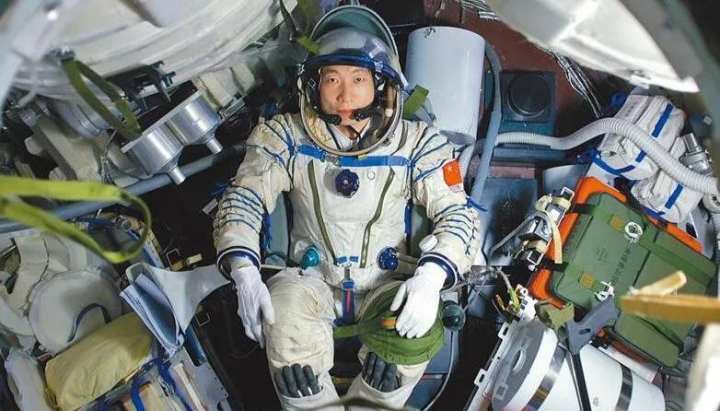 FsVhStHgXmCCvEeDalrMnpcr-S-Z