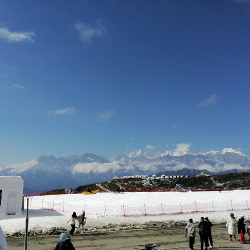 樂山丁明亮