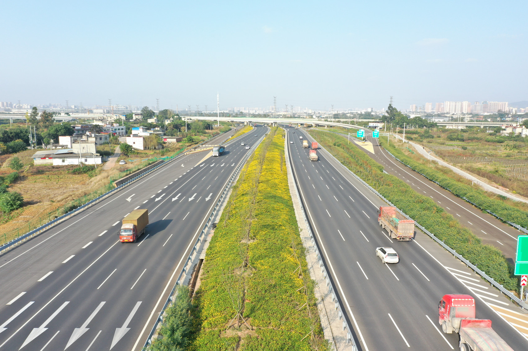 天府机场高速公路图片